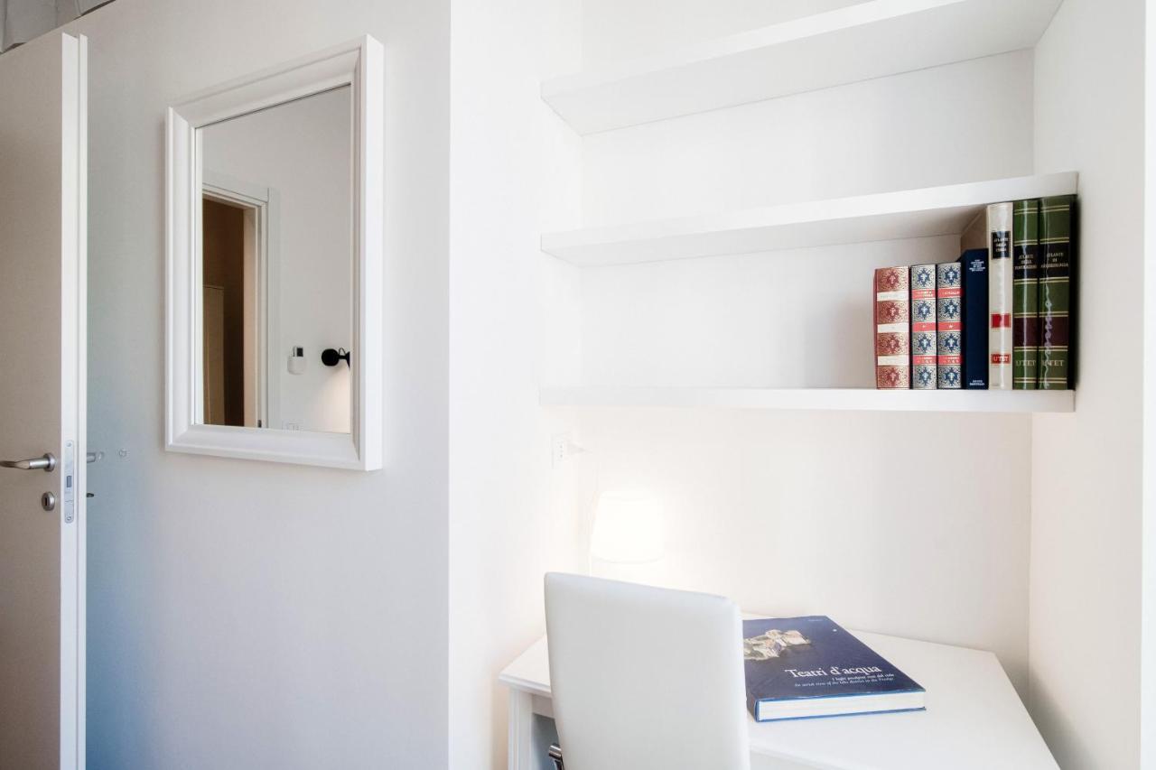White Loft Como Central - The House Of Travelers Exteriör bild