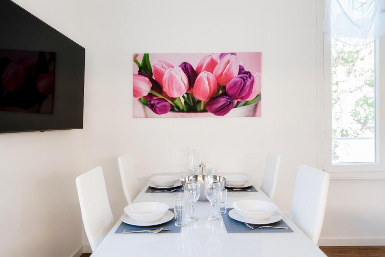 White Loft Como Central - The House Of Travelers Exteriör bild