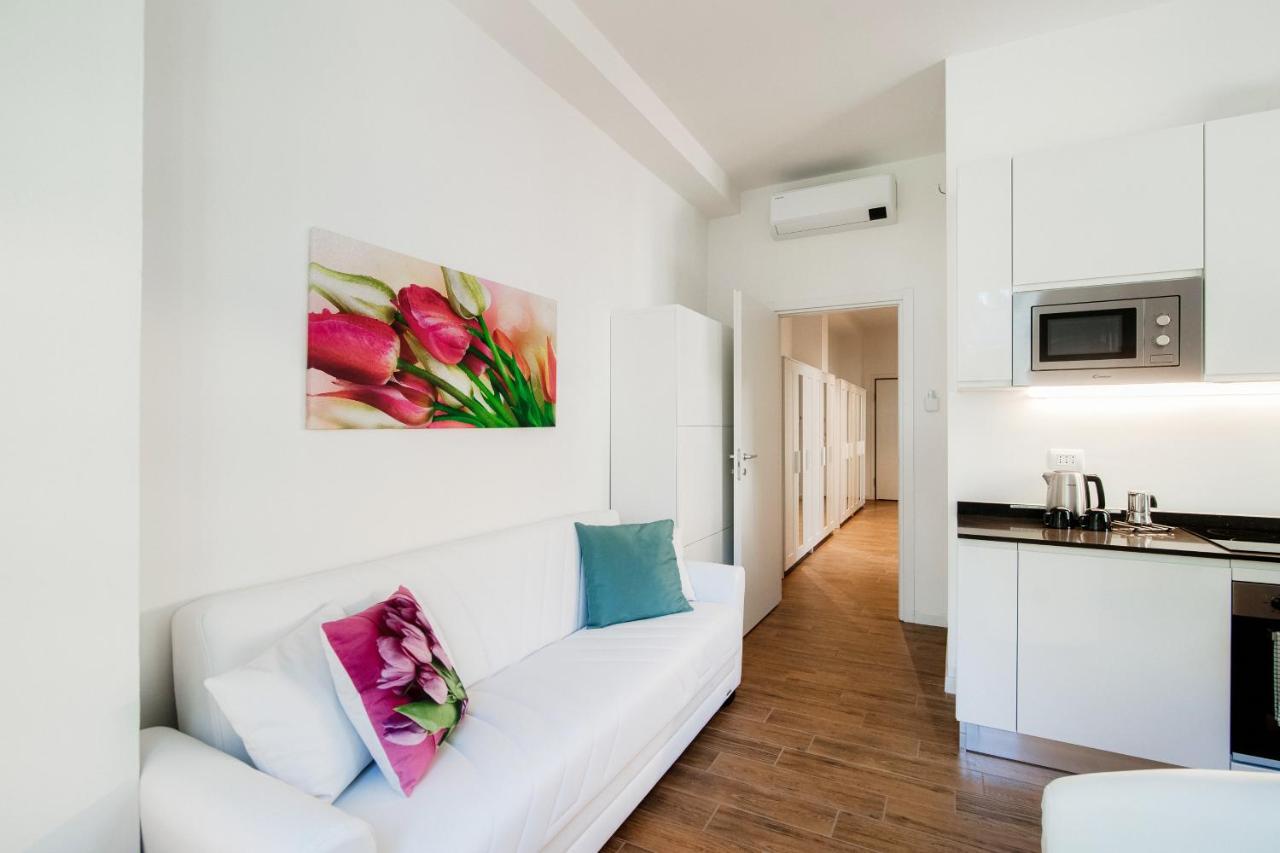 White Loft Como Central - The House Of Travelers Exteriör bild