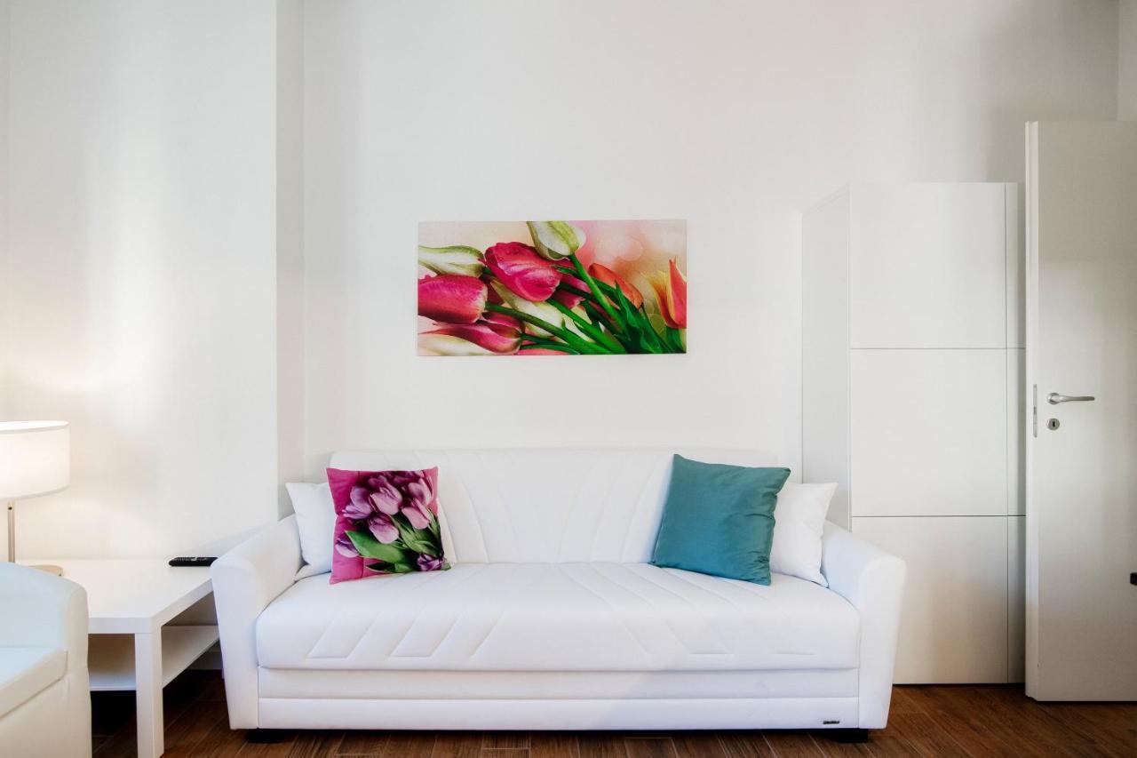 White Loft Como Central - The House Of Travelers Exteriör bild