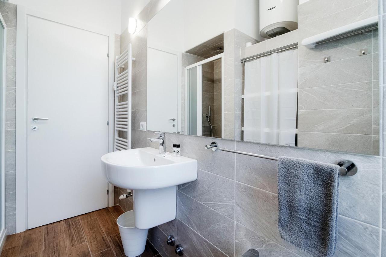 White Loft Como Central - The House Of Travelers Exteriör bild